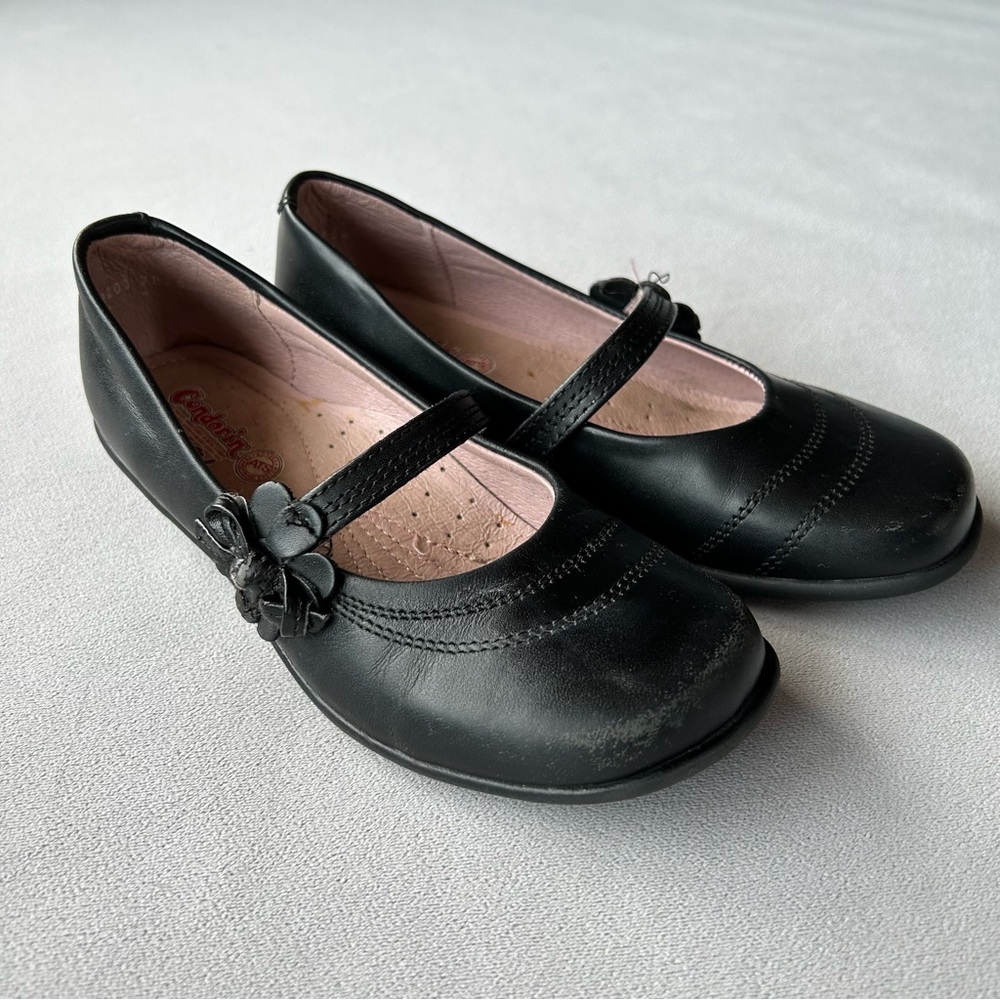 Condorin ~ Mary Jane ~ Slip On ~ Girls Size 32 Euro